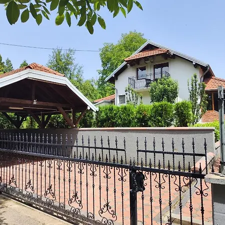 Vikendica Majevicka Oaza Tuzla