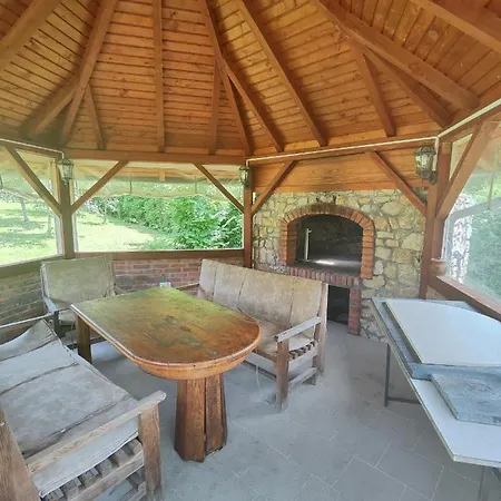 Tatil Evi Vikendica Majevicka Oaza *