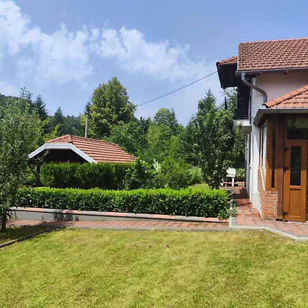 Holiday home Vikendica Majevicka Oaza *